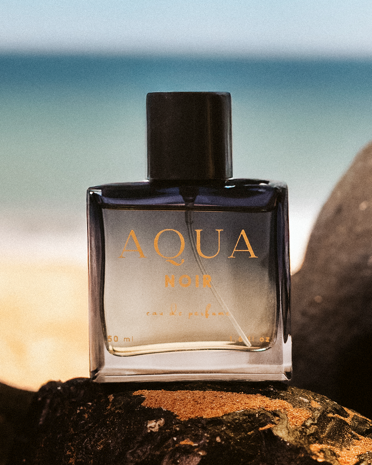 Aqua Noir Signature