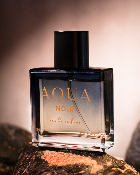 Aqua Noir Signature
